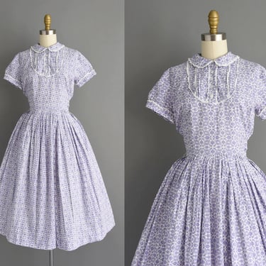 1950s vintage dress | Purple Floral Print Short Sleeve Cotton Summer Shirtwaist Dress | Small | 50s dress 