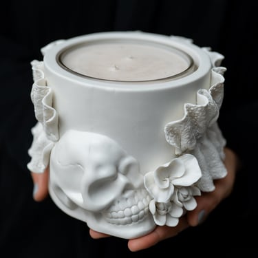 Vanitas Porcelain Lace Skull Candle