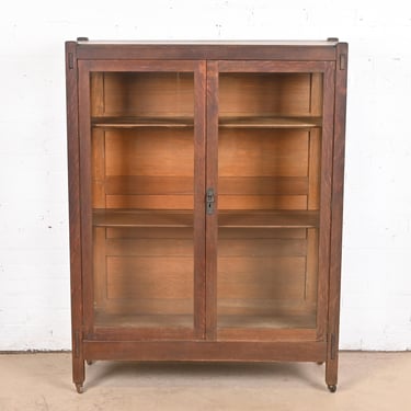 Lifetime Furniture Antique Mission Oak Arts & Crafts Bookcase Cabinet, Circa 1900