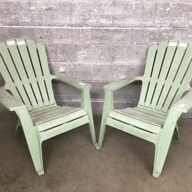 Pair of Plastic Patio Chairs (Seattle)