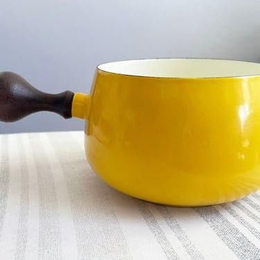 Mid Century Modern Yellow Metal Enamel Pot Cooking Fondue Vintage Dansk Købenstyle style Enamelware Sauce Wood Handle Japan 