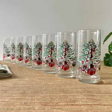 Vintage Christmas Glasses - Gibson Christmas Memories Tall Glasses - Yellow Bear - Gibson Designs Christmas Tree Glasses 