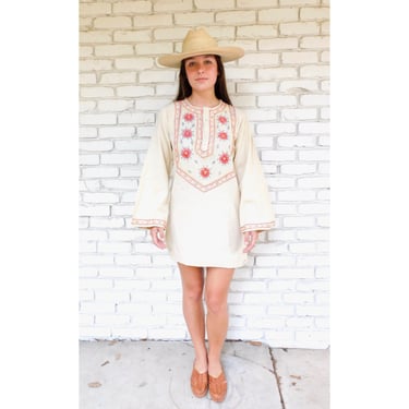 Indian Tunic // vintage 70s hand embroidered dress blouse mini boho hippie hippy 1970s woven cotton dress off white // S/M 