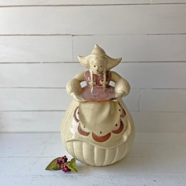Vintage 1941 Red Wing Pottery Dutch Girl Cookie Jar // Vintage Scandinavian Girl Cookie Jar, Rustic, Farmhouse, Swedish Cookie Jar // Gift 