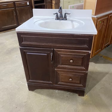 Single Freestanding Bathroom Vanity