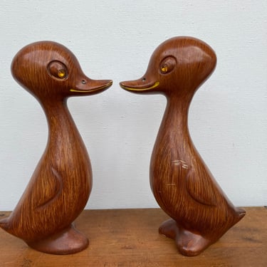 Mid Century Modern Duck Figures Faux Wood With Amber Rhinestone Eyes, Plastic Kitschy Ducks By Capri, Made in British Hong Kong, Set Of two 