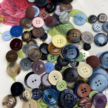 Assortment Mixed Colorful Plastic Buttons 100+ 