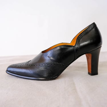 Vintage Ralph Lauren Purple Label Black Perforated Wingtip Pointy Toe Heels | Made in Italy | Size 7.5 | UNWORN | Y2K RLL Designer Shoes 