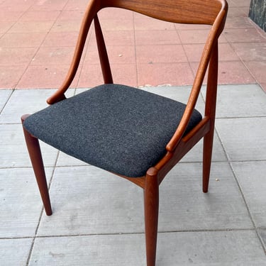 Danish Modern teak Model 16 Chair by Johannes Andersen for Uldum Mobler