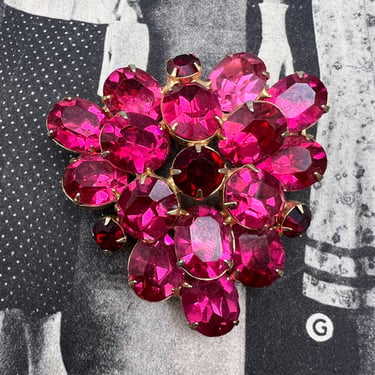 vintage 1950s bright fuchsia pink & red glass rhinestone brooch 