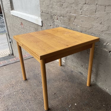 Oak Draw Leaf Table