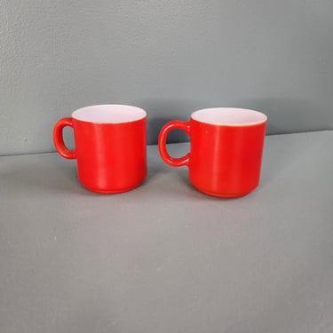 Set of 2 Vintage Hazel Atlas Red Coffee Mugs 