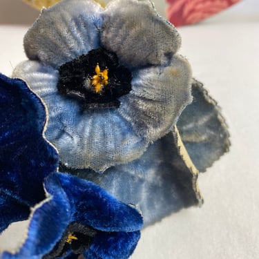 Vintage millinery flowers~ Floral adornment sewing hats hair decor antique silk flowers assorted 30’s 40’s 50’ 60’s blue velvet pansy 