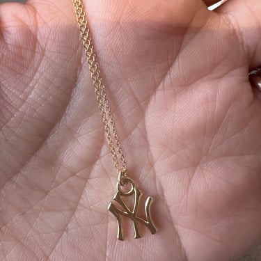 New Yorker necklace