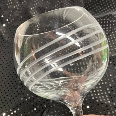 Set of 6  Etched Swirl large balloon Wine Glasses Crystal Stemware modern Goblets~ Tall Pedestal Vintage Cocktail  Barware Glasses 