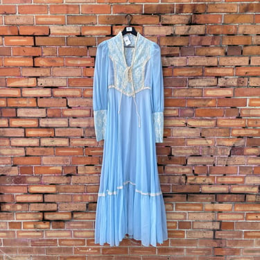 vintage 70s baby blue gauze renaissance queen dress / s small 