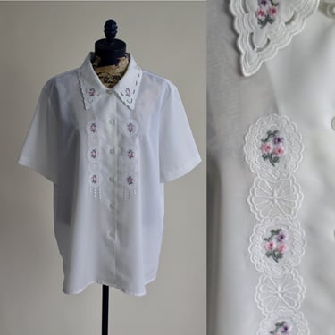 1990s Plus Size Machine Embroidered Floral White Romantic Blouse. 1XL.  By Copperhive Vintage. 