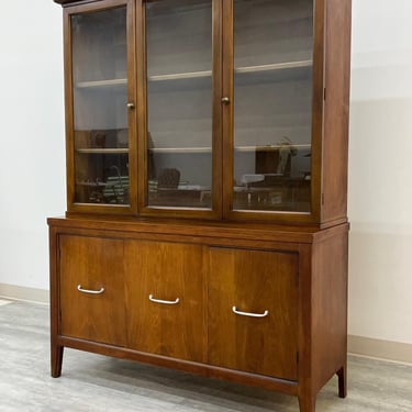 Mid-Century Modern China Cabinet / Display Case / Liquor Cabinet (SHIPPING NOT FREE) 
