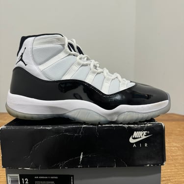 Jordan 11 Retro Concord (Sz12)