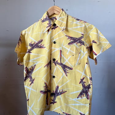 XS SM, Vintage 1950s Airplane Novelty Print Shirt, Yellow, All Over Print, F 