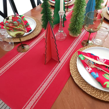 Red Christmas Table Runner, Scandinavian Christmas Runner, Red and White Striped Runner 