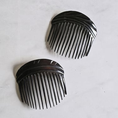 turn of the century french horn hair comb, black