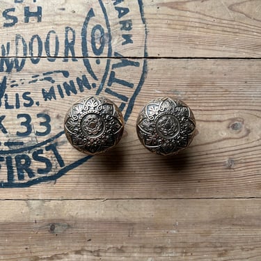 Ca. 1870s Russell & Erwin Brass Doorknobs Victorian Era Salvage K-10400 