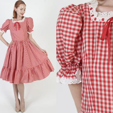 70s Red Gingham Dress / Americana Picnic Saloon Outfit / Country Waitress Square Dancing Outfit / White Lace Eyelet Trim 