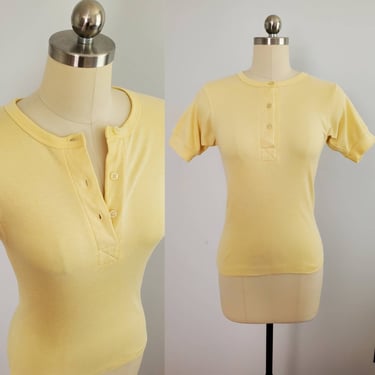 1970's Corliss T-Shirt - 70's Henley T-shirt - 70s Women's Vintage Size XS 