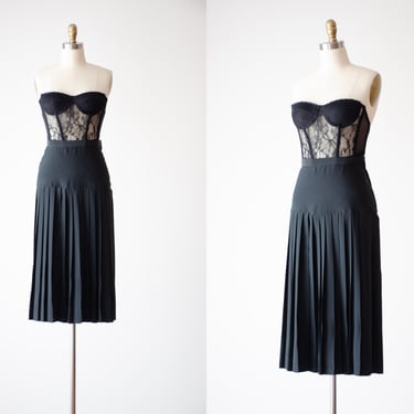 black pleated skirt | 80s 90s vintage Albert Nipon dark academia knee length skirt 