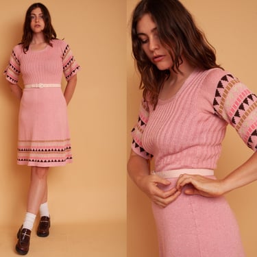 Vintage 70s Dusky Pink Knitted Knee Length Geometric Pattern Short Bell Sleeve Dress 