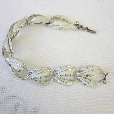 1960s Coro White Leaf Bracelet 