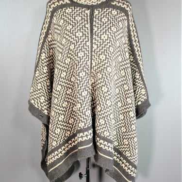 Ralph Lauren - Poncho - Hand Knit - Navajo - Southwestern - Marked size l / XL 