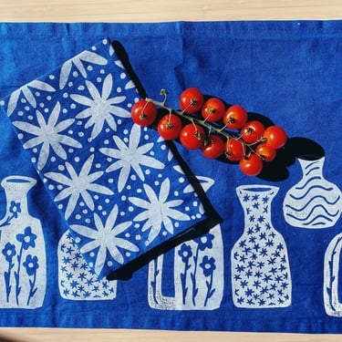 linen dinner napkins. blue floral dots. hand block printed. placemats / tea towel. coastal. boho decor. hostess gifting. 