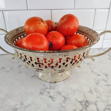 Vintage Metal Cream & Brown Colander Fruit Vegetable Decorative Bowl Kitchen Décor Patina 