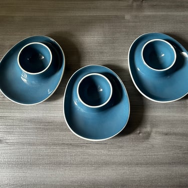 Vintage set of 3 Retro Norwegian Figgjo Flint Pottery Blue Egg Cups, Vintage Lotte Egg Cup, Turi Gramstad Oliver, Daisy Series 