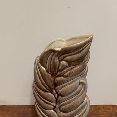 Vintage 1978 Ceramic Gonder Vase 