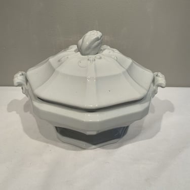 1860s White Ironstone Octagon Lidded Tureen by Jacob Furnival, Victorian style decor, modern house serving, hutch decor, english dining 