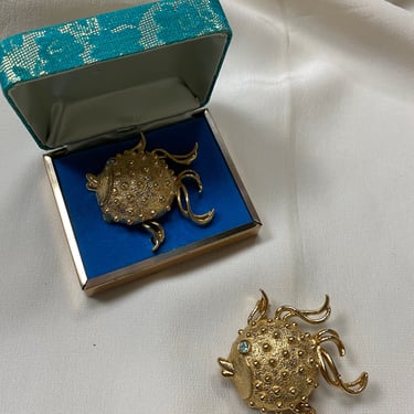 1950s brooch set, novelty pin, solid perfume, vintage brooch, puffer fish, full brush co, mrs maisel style, mid century jewelry, scatter 