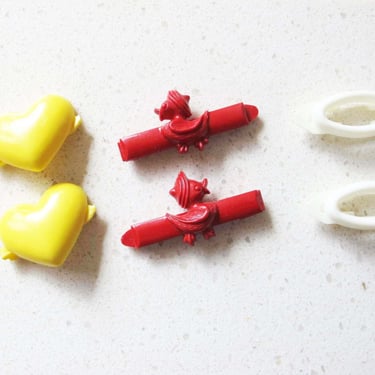 Vintage Plastic Hair Barrettes - 3 Pairs 80s Goody Snap Barrette Lot - Yellow Heart Red Duck White Bar Kawaii Child hair clips 