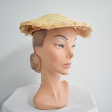 1940s Cream Straw Ruffled Edge Platter Hat with Netting 