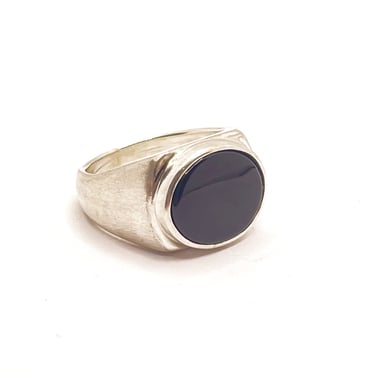 Sonja Fries | Sterling Silver &amp; Black Onyx smooth signet ring