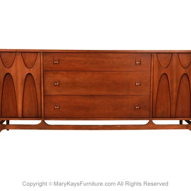 Mid-Century Modern Broyhill Brasilia Credenza Dresser 