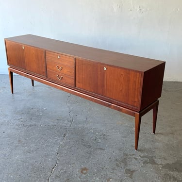 Elegant Mid Century Modern Walnut credenza / Extra Large 