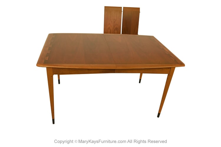Mid-Century Lane Acclaim Dovetail Expandable Dining Table 
