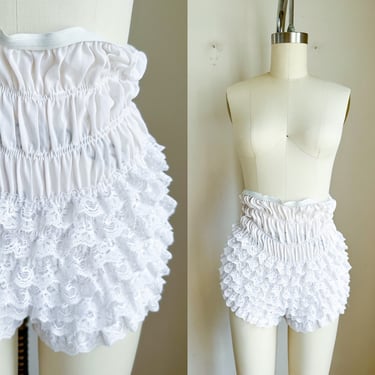 Vintage 1960s White Lace Bloomers / S-M 