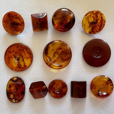 Buttons Bakelite root beer varied L12 