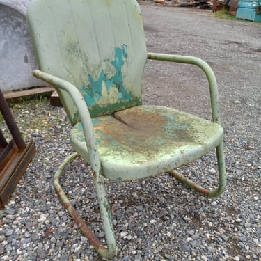 Vintage 1950s Green Metal Patio/Lawn Chair