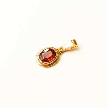 18K Garnet Pendant, Heirloom Charm, Oval-Cute Garnet, Yellow Gold Bezel Set Solitaire Pendant,  21mm 