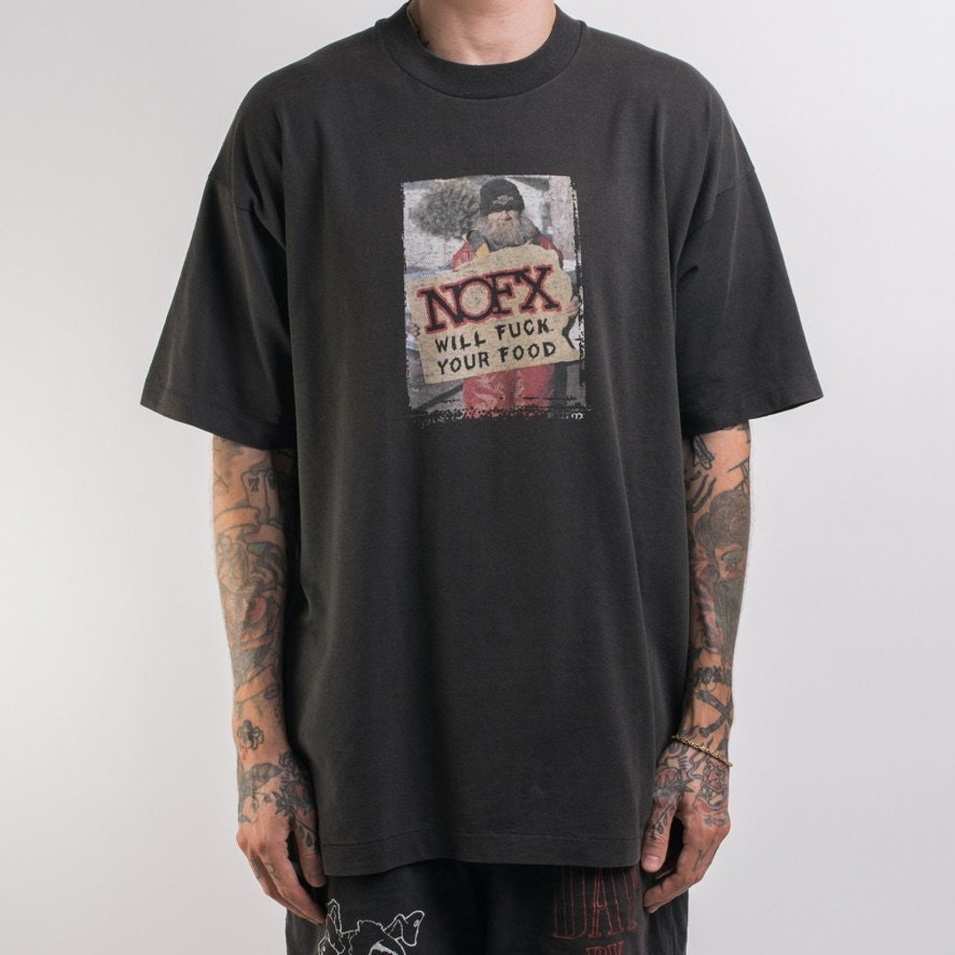 ミュージシャン NECROSANCT/Completely Fuck Off T-shirt ミュージシャン NECROSANCT/Completely Fuck Off T-shirt